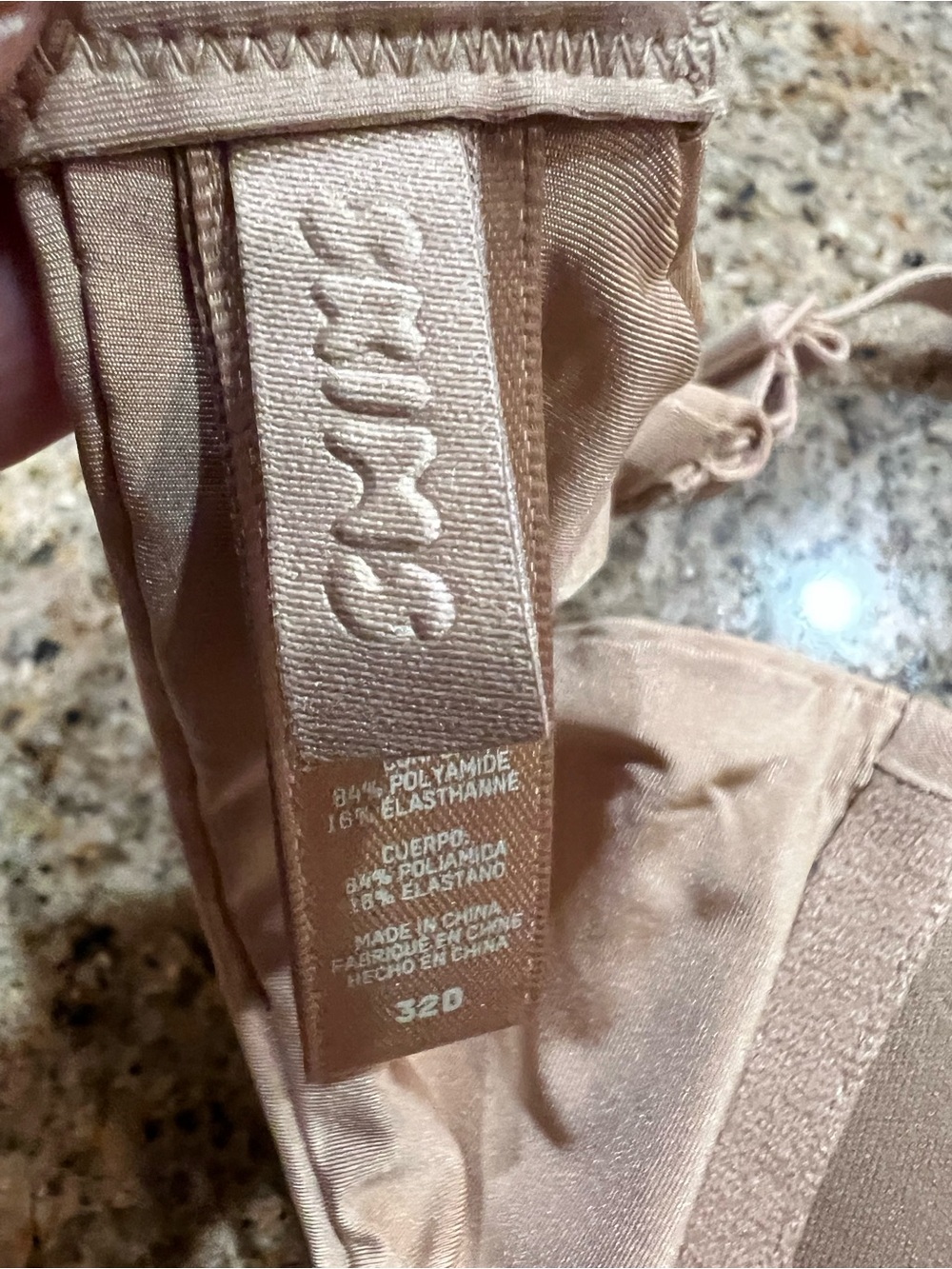 SKIMS Ultimate Super Push-Up Bra 32D Nude Wireless Plunge NWOT - Picture 8 of 12